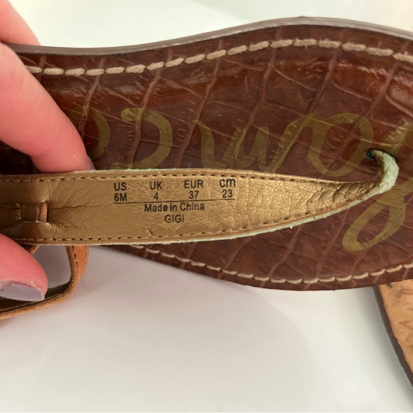 Sam Edelman Gigi Flat Sandals - Picture 2 of 3